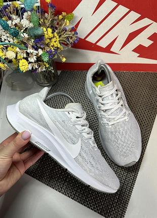 Оригінальні кросівки nike