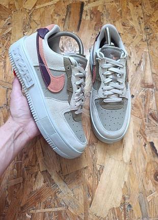 Оригінальні демісезонні шкіряні замшеві кросівки nike air force 1 fontanka sp beige/brown dr0150-200