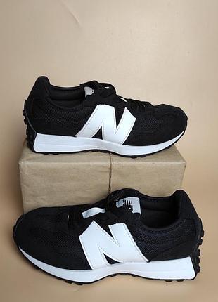 Кроссовки new balance.
размер 32 длина стельки 20,5 см.