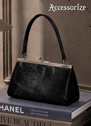 Маленькая черная сумка с хромовым отблеском accessorize