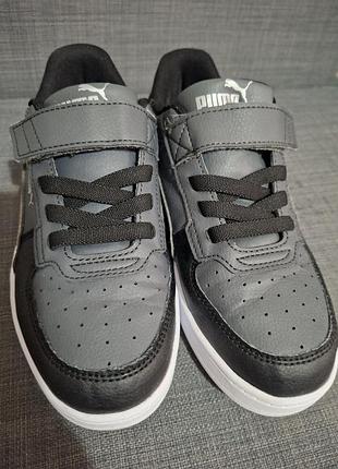 Дитячі сіро-чорні кросівки puma caven розмір 34