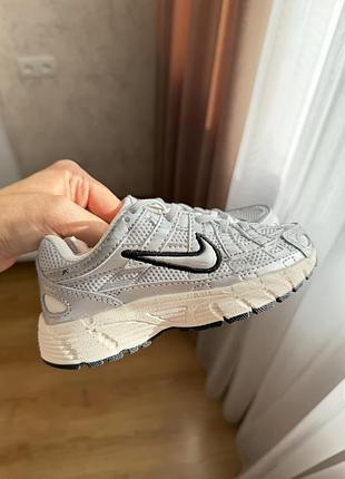 Кросівки дитячі срібні nike