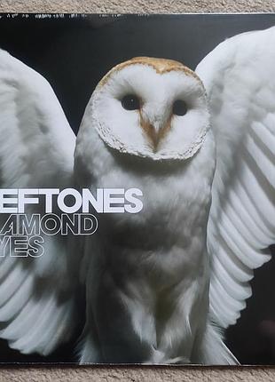 Виниловая пластинка deftones "diamond eyas" запечатана.