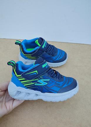 Кроссовки skechers