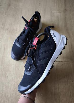 Женские кроссовки  adidas, оригинал, р.40,5.