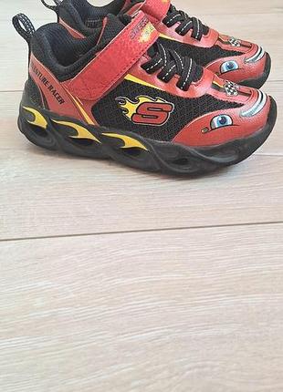 Кроссовки на мальчика р-р 25 skechers hot lights thermo flash