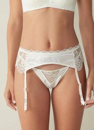 Жіночий пояс для панчіх intimissimi slim into elegance, атлас та мереживо