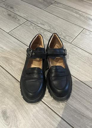 Туфлі для дівчинки