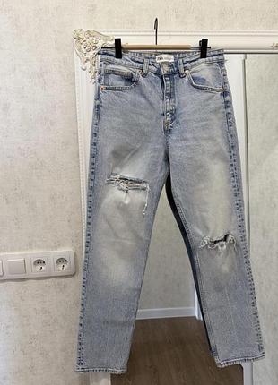 Базові блакитні джинси zara жіночі джинси з розрізами зара