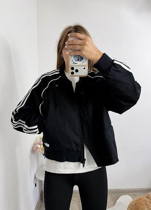 Adidas куртка жіноча