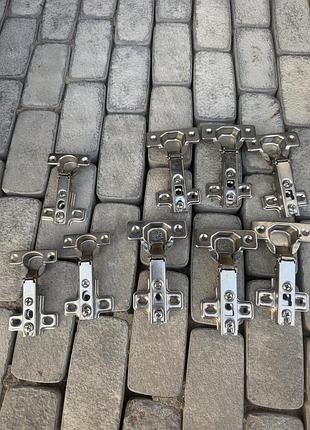 Чотиришарнірні меблеві петлі