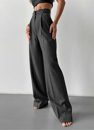 Класичні штани в вертикальну смужку від zara