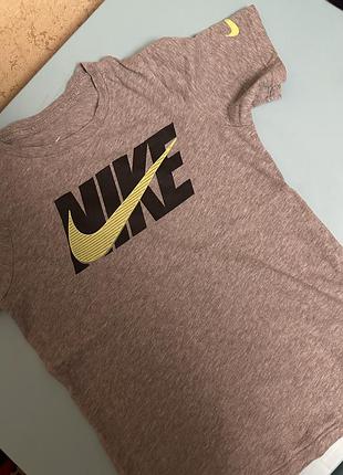 Футболка nike