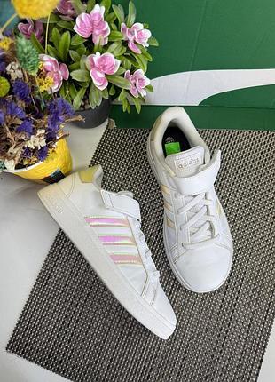 Оригинальные кроссовки adidas