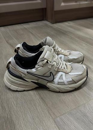 Оригінальні кросівки nike v2k run 24 см/38р.