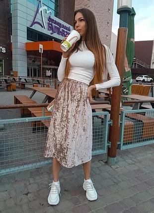 Дуже красива яскрава оксамитова велюрова спідниця плісе