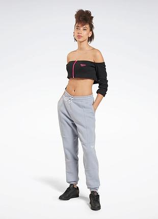 Кроп-топ reebok classics