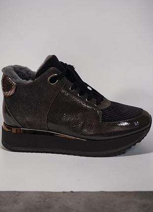 Жіночі кросівки kelton р.37 зима цигейка італія