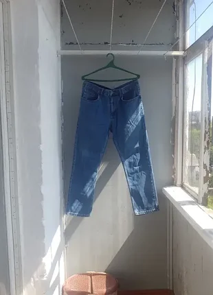 Джинсы шикарные стильные