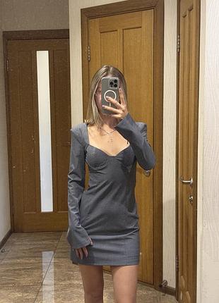 Сіра сукня з корсетним верхом