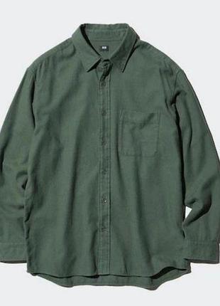 Фланелева сорочка від бренду uniqlo (модель men's flannel shirt regular collar) у глибокому зеленому відтінку (olive / green)