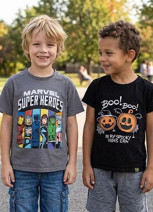 Набір з 2 футболок sinsay для хлопчика 128-134 см (marvel та halloween / boo)