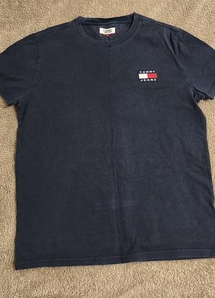 Темно-синя бавовняна футболка tommy jeans l