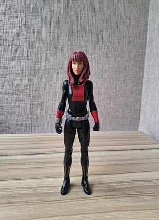Коллекционная фигурка чернойудидовы (black widow) из серии marvel titan hero series от hasbro