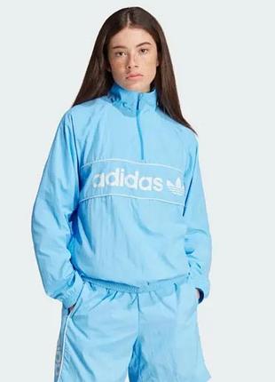 Голубой женский новый костюм (шорты и куртка) adidas оригинал,m