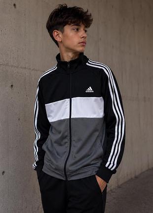 Олімпійка зіпка adidas primegreen 13–14 років / 158-164 см