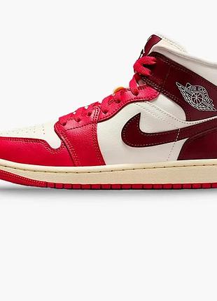 Кросівки жіночі air jordan 1 mid red/white bq6472-119