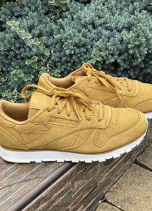Reebok classic оригінальні фірмові шкіряні жіночі кросівки снікерси натуральна шкіра 40р.