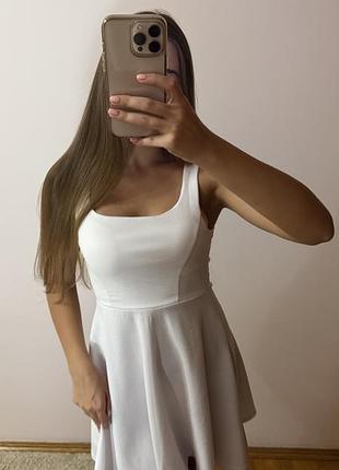 Біла сукня на кожен день
