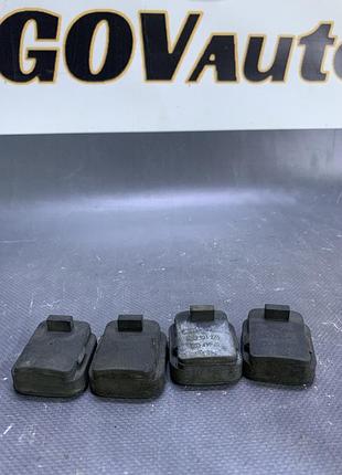 Подушка радіатора audi a6 c5 8d0121276