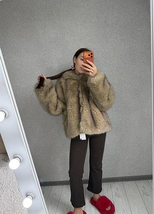 Жіноча шуба zara бежева