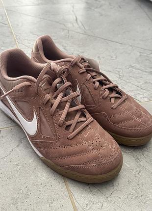Оригінальні кросівки 2