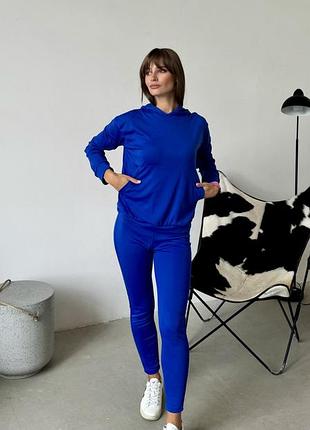 Женский костюм