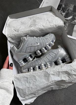 Nike shox sivler