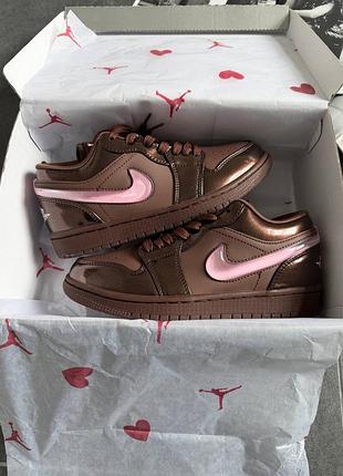 1 low box of chocolates