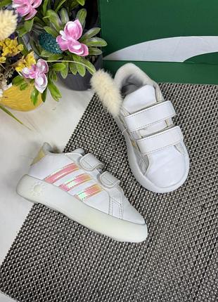 Оригинальные кроссовки adidas