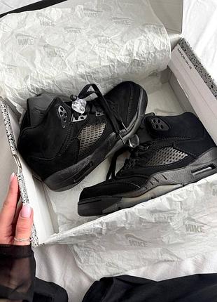 5 retro full black