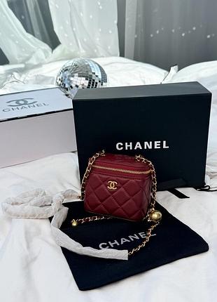 Chanel mini vanity case in bordo lambskin gold-tone hardware 10х9