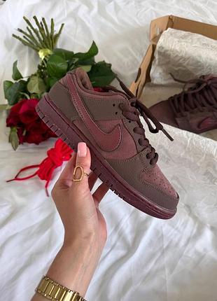 Sb dunk low city of love burgundy crush