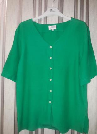 Блуза на пуговицах