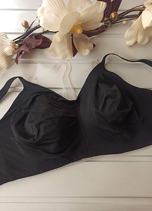 Гладкий безшовний бюстгальтер без кісточок 40dd/90е