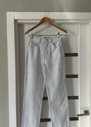 Прямі джинси у смужку zara