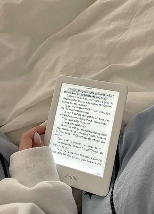 Електронна книжка kindle 10th біла, з підсвіткою