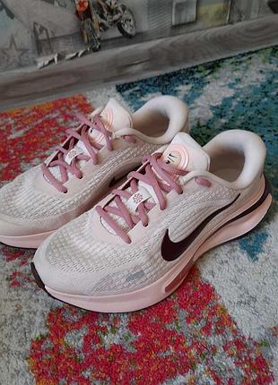 Кроссовки женские nike journey run
