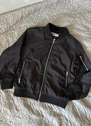 Легка куртка вітровка бомбер h&m