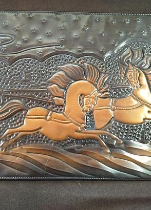 Чеканка заводская ссср"тройка" 1980-х.